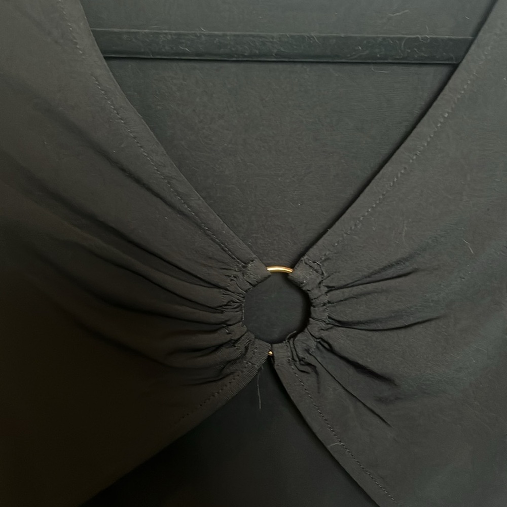 LONG SLEEVE RING CROP TOP - Picture 3 of 5